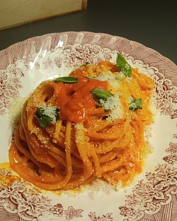 Spaghetti di Gragnano alla scarpariello